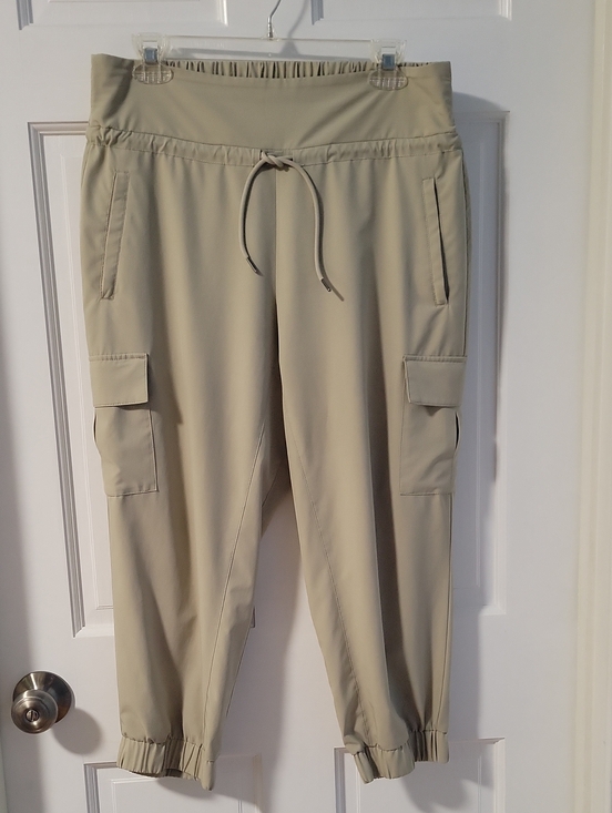Kyodan Pants - Women' Drawstring Cropoed Cargo Jogger Pants - Tan Size Large